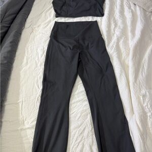 Aerie Dark Gray Flare matching set